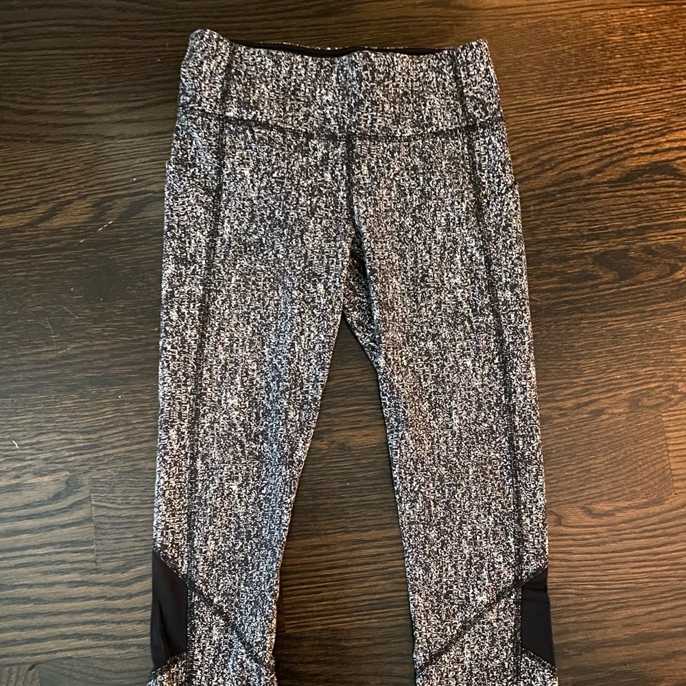 lululemon wunder under tight leggings crop